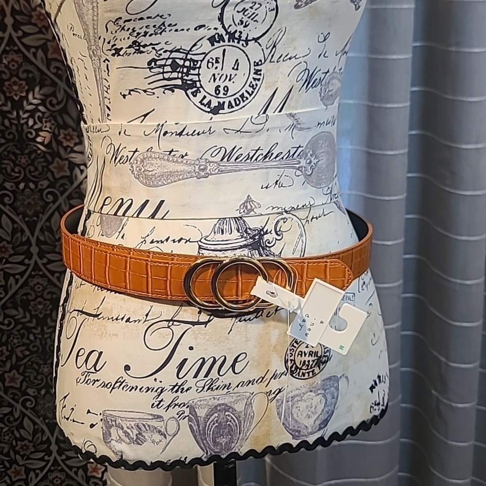 a . new day gold buckle Faux leather belt
